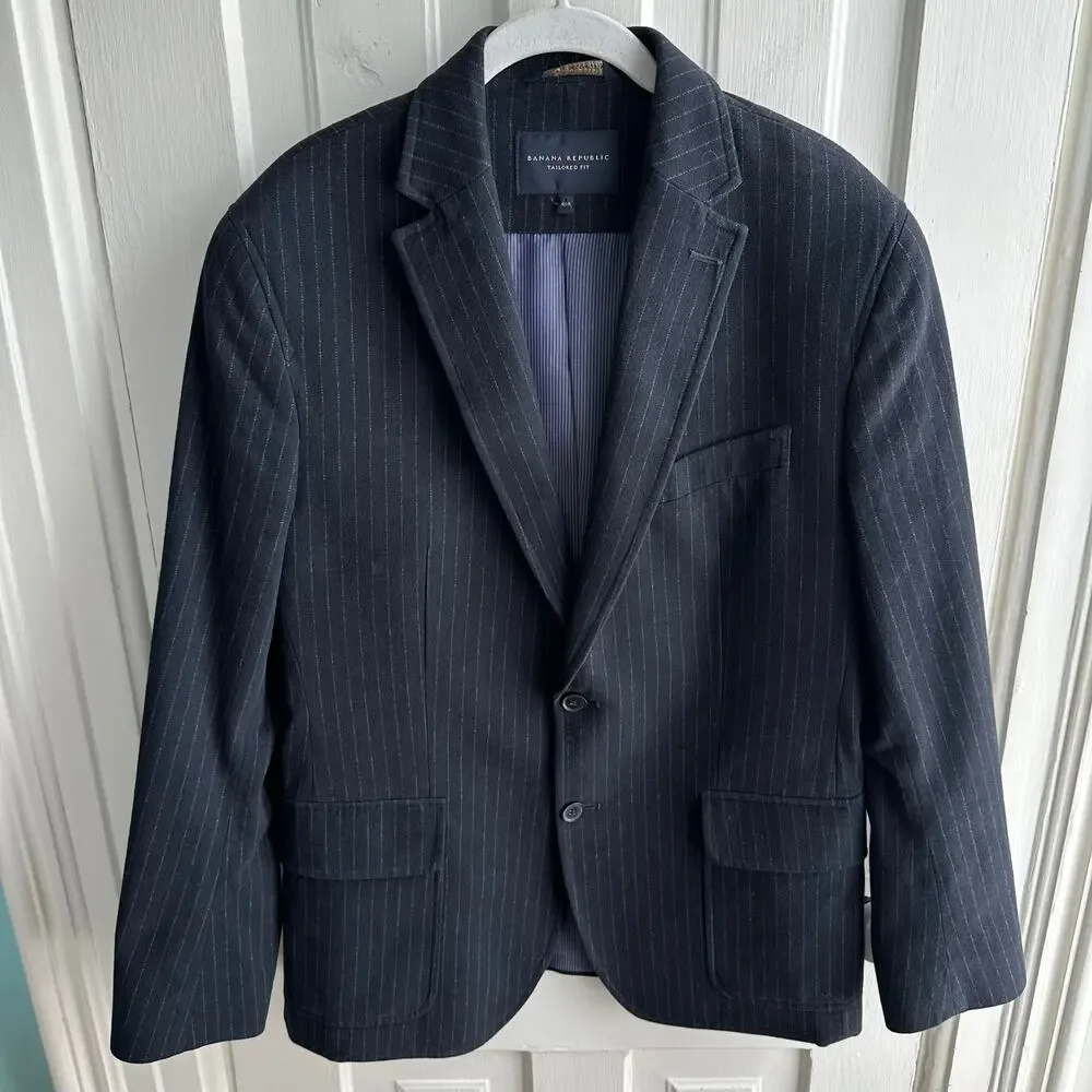 Banana Republic Tailored Fit Navy Pinstripe Blazer Sport Coat 40R Italian Fabric